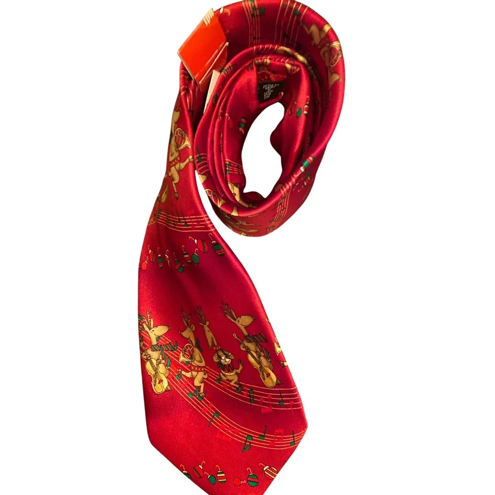 Hallmark Holiday Traditions Mens Red Silk Musical Reindeer‎ Christmas Tie NWT